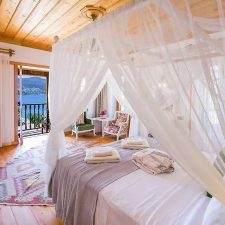 Pier House Otel