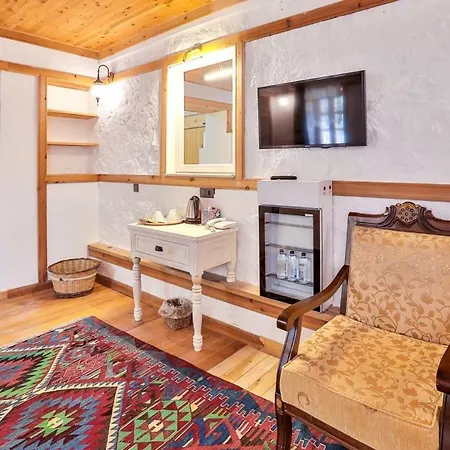 Pier House Otel *