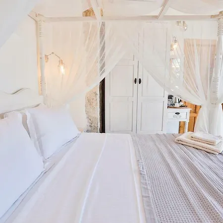 Pier House Otel